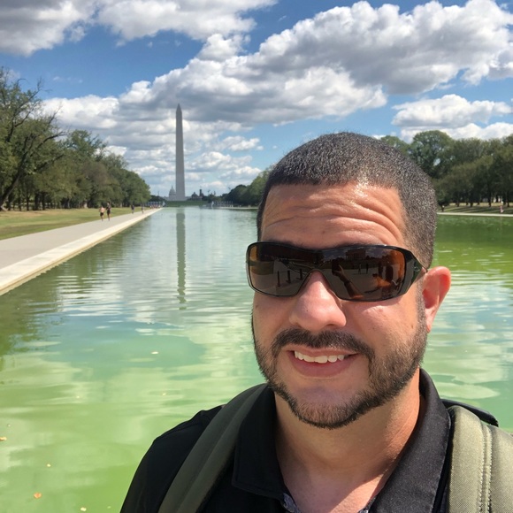 Meet your Posher, Luis - Picture 1 of 1